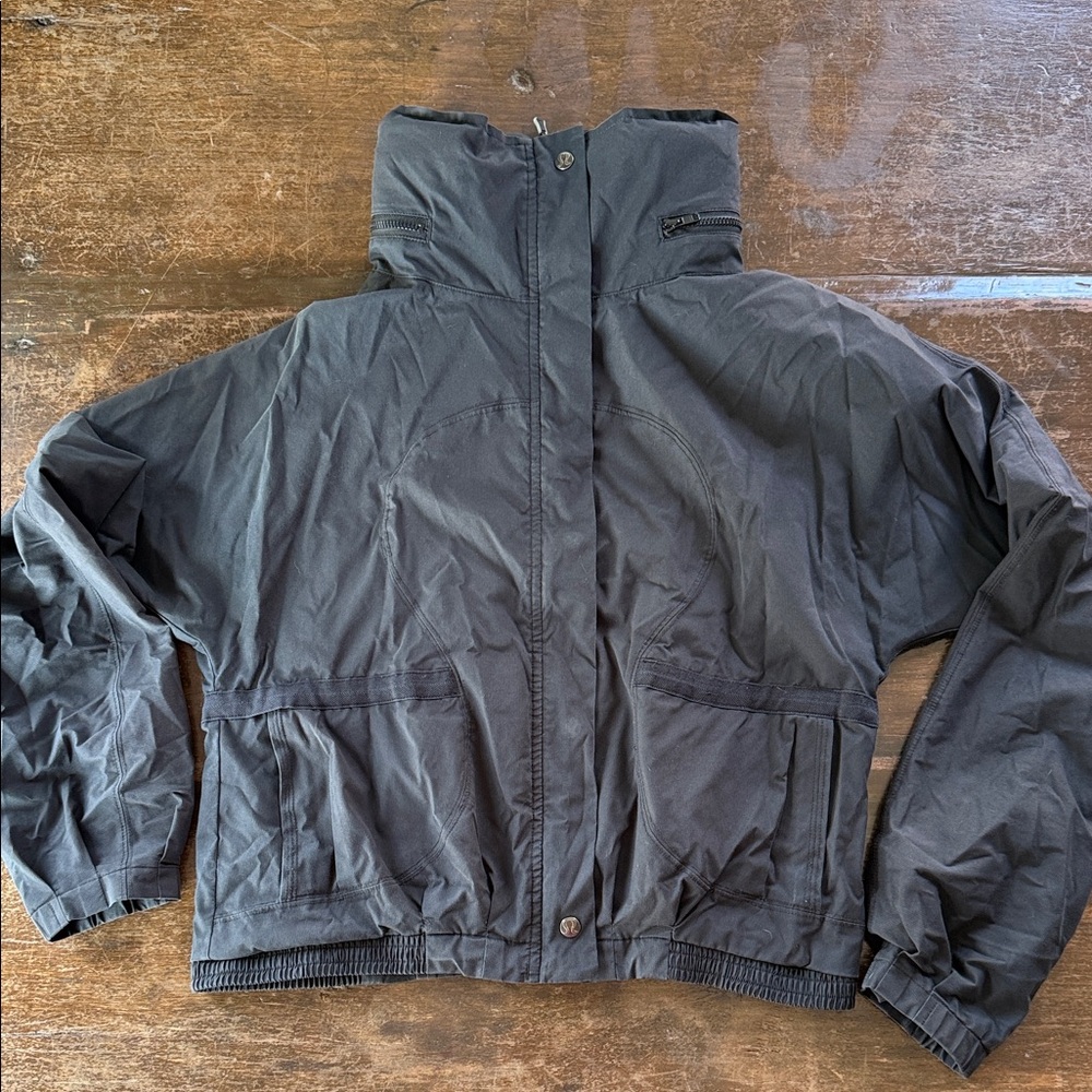 Lululemon Black Hooded Jacket Drawstring Waist Activewear Coat Womens Size 6